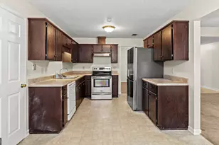 1010 Canton Ct, Hinesville, GA 31313 - Photo 7
