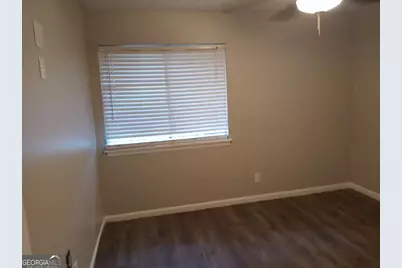 8586 Creekwood Way, Jonesboro, GA 30238 - Photo 15