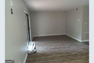 8586 Creekwood Way, Jonesboro, GA 30238 - Photo 5