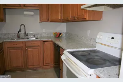 6649 Wealthy Court, Riverdale, GA 30274 - Photo 7