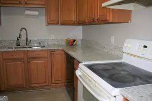6649 Wealthy Ct, Riverdale, GA 30274 - Photo 7