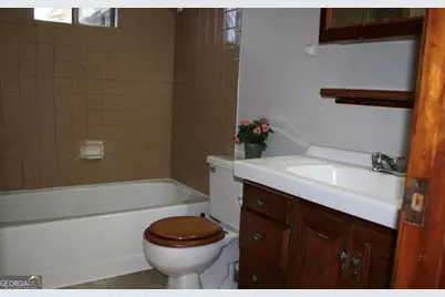 6649 Wealthy Court, Riverdale, GA 30274 - Photo 9