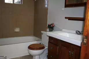6649 Wealthy Ct, Riverdale, GA 30274 - Photo 9