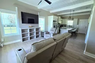 215 E 8th St, Adel, GA 31620 - Photo 5