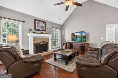 32 Meadows Creek Lane, Senoia, GA 30276 - Photo 9