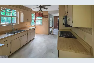 819 Hillcrest Drive, Thomson, GA 30824 - Photo 9
