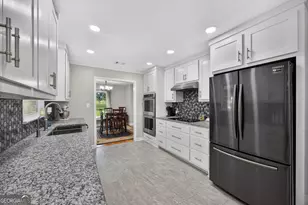 104 E Oak St, Luthersville, GA 30251 - Photo 11