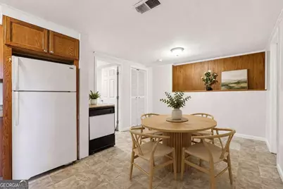 2073 E Roxboro Road NE #B, Brookhaven, GA 30324 - Photo 7