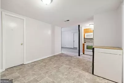 2073 E Roxboro Road NE #B, Brookhaven, GA 30324 - Photo 11