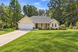 10 Strickland Way, Lavonia, GA 30553 - Photo 1