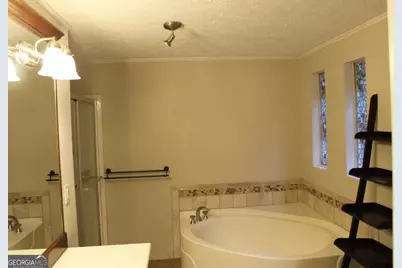 190 Roberts Point, Jackson, GA 30233 - Photo 19
