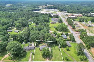 105 Pine St, Barnesville, GA 30204 - Photo 27