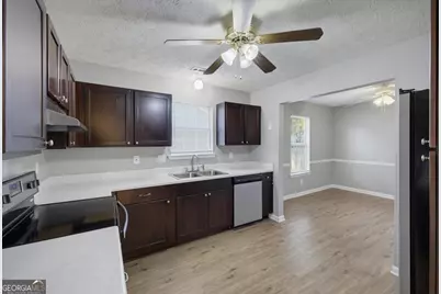 604 Village Way, Stockbridge, GA 30281 - Photo 9