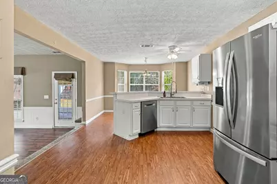 4090 Lake Drive, Loganville, GA 30052 - Photo 9