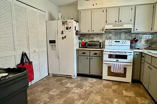 124 Stonehedge Drive, Warner Robins, GA 31088 - Photo 3