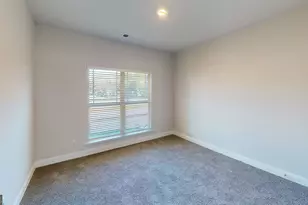 1033 Holliday Pass, Griffin, GA 30223 - Photo 3