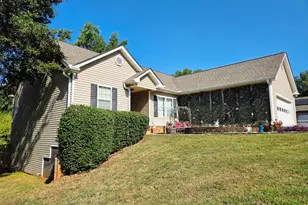 209 Clearwater Dr, Monroe, GA 30655 - Photo 9