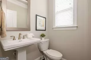 1391 Live Oak Ln, Atlanta, GA 30319 - Photo 11