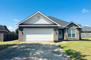 105 Ritz Ln, Perry, GA 31069 - Photo 1