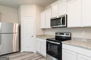 391 Sand Dune Way, Conyers, GA 30013 - Photo 13
