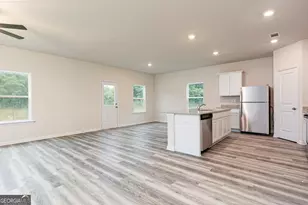 391 Sand Dune Way, Conyers, GA 30013 - Photo 7