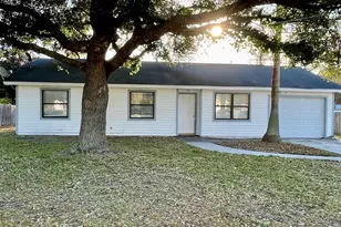 154 Green Acre Cir N, Kingsland, GA 31548 - Photo 1