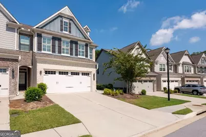 6388 Lanier Harbor Landing, Buford, GA 30518 - Photo 3