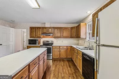 8791 Pleasant Hill Road, Lithonia, GA 30058 - Photo 15