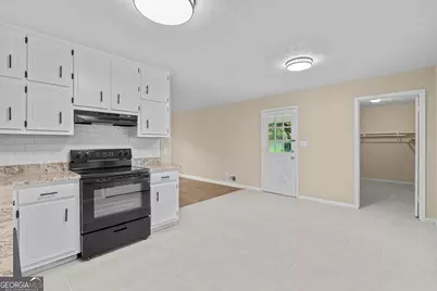 285 Amanda Court, Stockbridge, GA 30281 - Photo 11