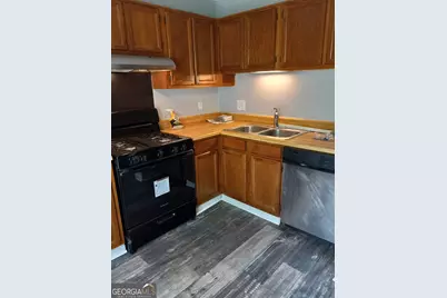 2036 Charter Manor, Lithonia, GA 30058 - Photo 3