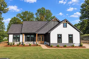 373 Stonington Dr, Mount Airy, GA 30563 - Photo 1