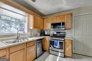 735 Castlebrooke Way, Lawrenceville, GA 30045 - Photo 21