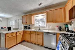 735 Castlebrooke Way, Lawrenceville, GA 30045 - Photo 19