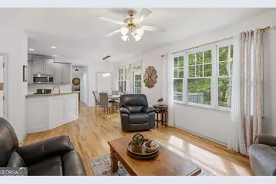 4092 Suwanee Mill Drive, Buford, GA 30518 - Photo 9