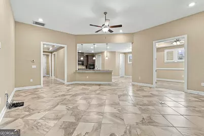 122 Cottonwood Circle, Peachtree City, GA 30269 - Photo 11