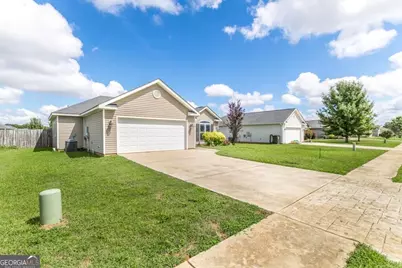 120 Raymond Circle, Warner Robins, GA 31088 - Photo 1