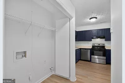 1555 Burnstone Drive, Stone Mountain, GA 30088 - Photo 13
