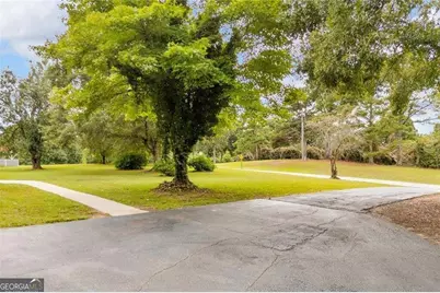 532 Bill Watkins Road, Hoschton, GA 30548 - Photo 13