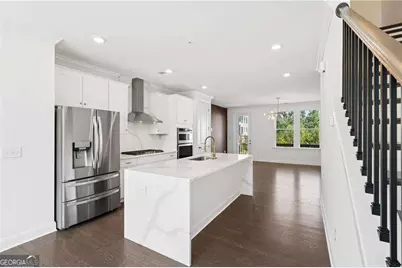 6548 Beacon Drive, Sandy Springs, GA 30328 - Photo 7