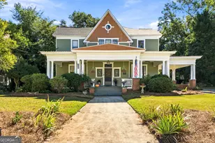 720 Thomaston St, Barnesville, GA 30204 - Photo 1