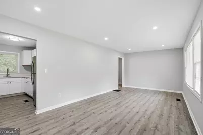 467 Park Valley Drive NW, Atlanta, GA 30318 - Photo 3