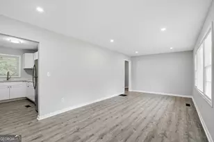 467 Park Valley Dr NW, Atlanta, GA 30318 - Photo 3