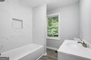 467 Park Valley Dr NW, Atlanta, GA 30318 - Photo 9
