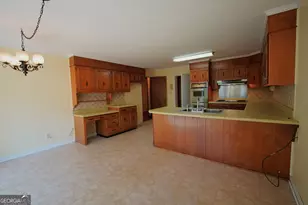401 N Harris St, Sandersville, GA 31082 - Photo 13