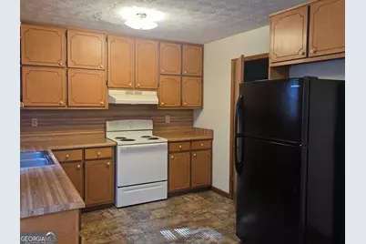 8492 Pineland Drive, Jonesboro, GA 30238 - Photo 7
