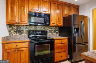 4952 Patton Dr, Valdosta, GA 31605 - Photo 9