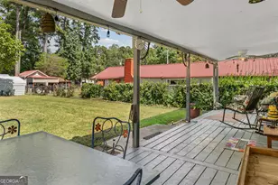 922 Clearwater Rd, Sharpsburg, GA 30277 - Photo 5