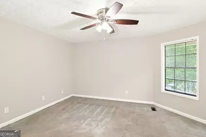 135 N Creek Trail, Jonesboro, GA 30238 - Photo 19