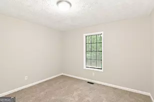135 N Creek Trail, Jonesboro, GA 30238 - Photo 11