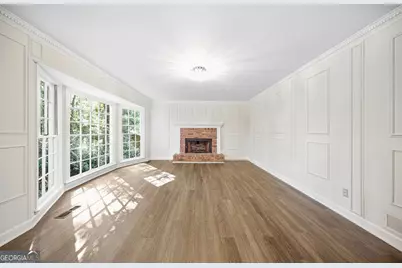 305 Old Tree Trc, Roswell, GA 30075 - Photo 3